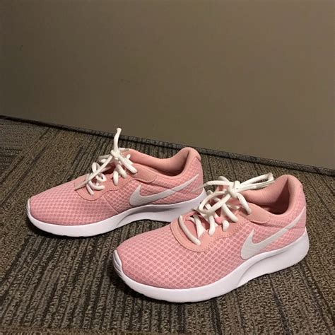 women's casual nike shoes